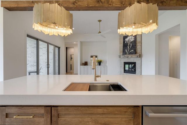 1916 Parkwood Avenue, Edmond, OK 73034