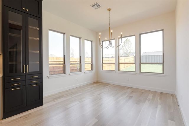 1916 Parkwood Avenue, Edmond, OK 73034