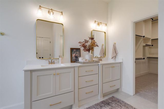 1916 Parkwood Avenue, Edmond, OK 73034