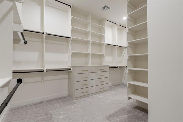 1916 Parkwood Avenue, Edmond, OK 73034