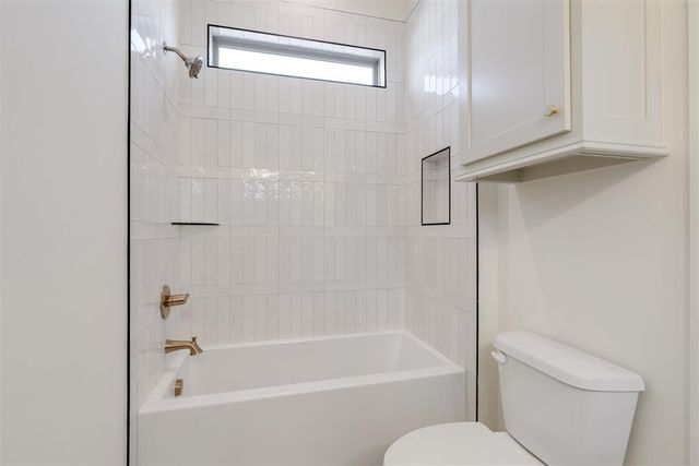 1916 Parkwood Avenue, Edmond, OK 73034