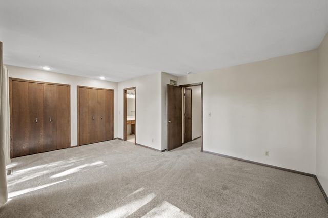 2671 Sumac Ridge, White Bear Lake, MN 55110