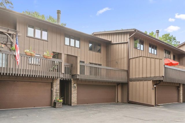 2671 Sumac Ridge, White Bear Lake, MN 55110