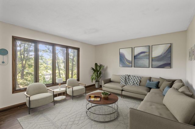 2671 Sumac Ridge, White Bear Lake, MN 55110