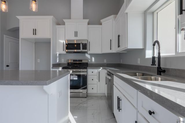 2241 E 15 St, Yuma, AZ 85365