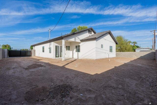 2241 E 15 St, Yuma, AZ 85365