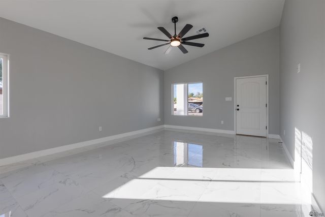 2241 E 15 St, Yuma, AZ 85365