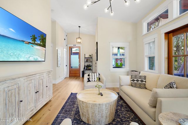 290 ST. GEORGE Street, St. Augustine, FL 32084