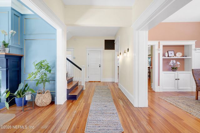 290 ST. GEORGE Street, St. Augustine, FL 32084