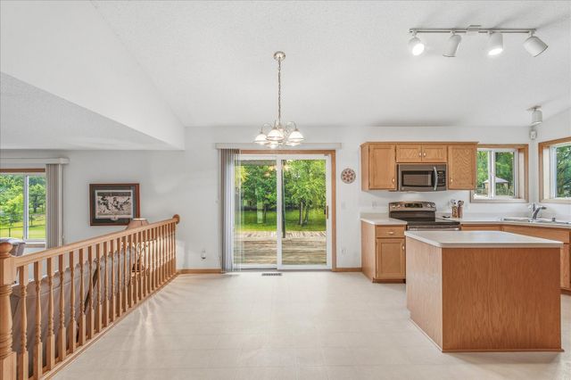 11350 53rd Street NE, Albertville, MN 55301