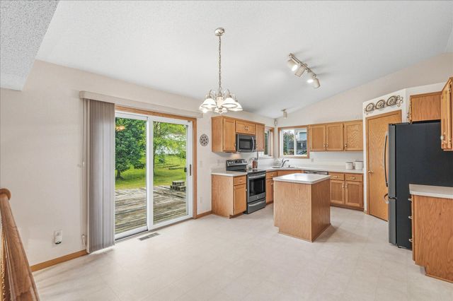 11350 53rd Street NE, Albertville, MN 55301
