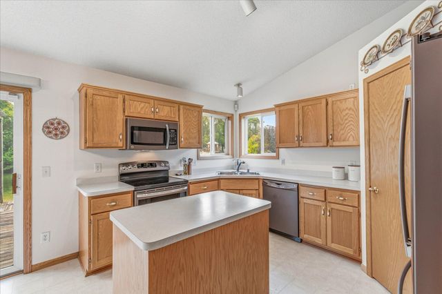 11350 53rd Street NE, Albertville, MN 55301