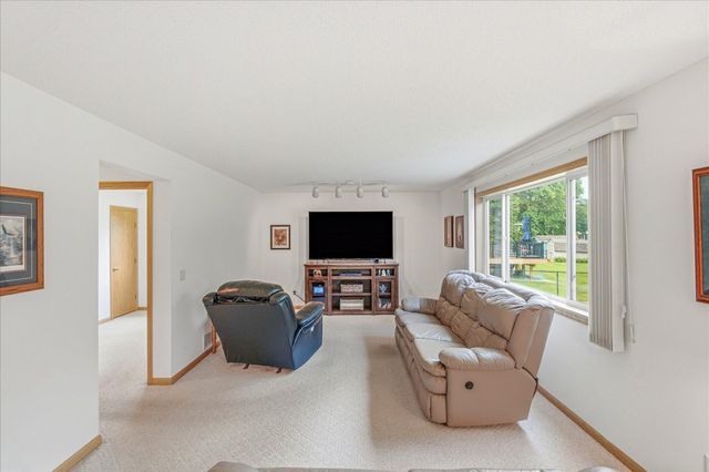 11350 53rd Street NE, Albertville, MN 55301