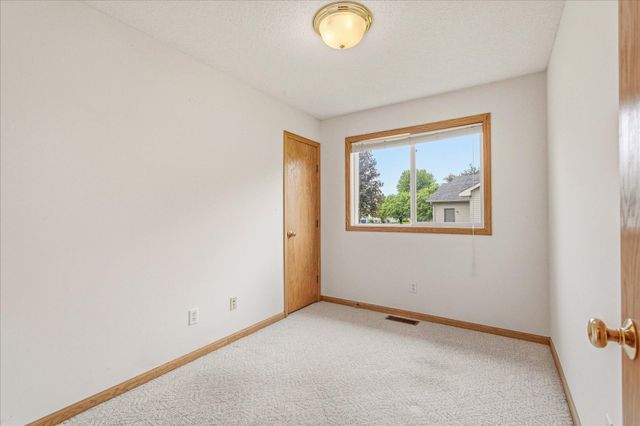 11350 53rd Street NE, Albertville, MN 55301