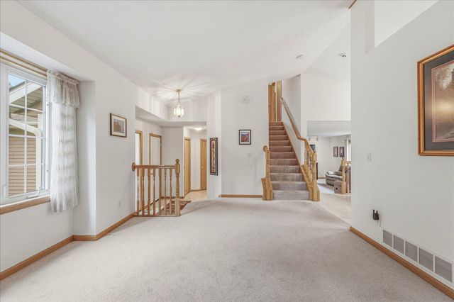 11350 53rd Street NE, Albertville, MN 55301