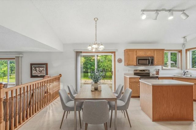 11350 53rd Street NE, Albertville, MN 55301
