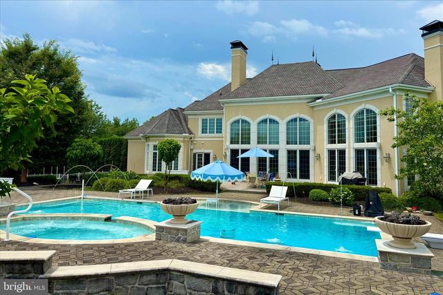 1000 BLUESTONE DR, Lititz, PA 17543