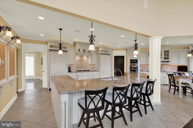 1000 BLUESTONE DR, Lititz, PA 17543