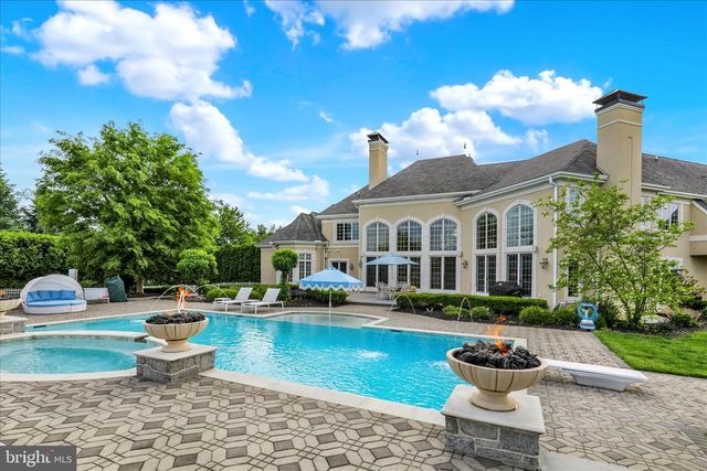 1000 BLUESTONE DR, Lititz, PA 17543