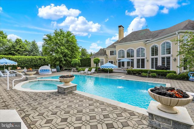 1000 BLUESTONE DR, Lititz, PA 17543