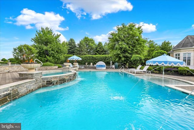 1000 BLUESTONE DR, Lititz, PA 17543