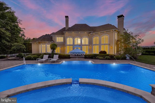 1000 BLUESTONE DR, Lititz, PA 17543
