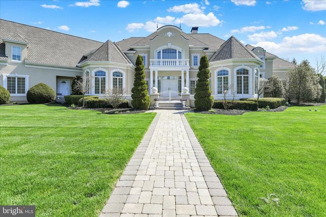 1000 BLUESTONE DR, Lititz, PA 17543