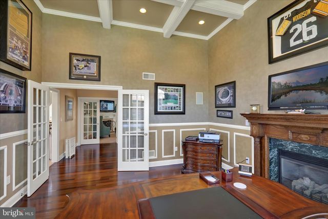 1000 BLUESTONE DR, Lititz, PA 17543