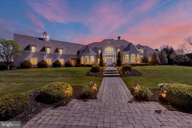 1000 BLUESTONE DR, Lititz, PA 17543