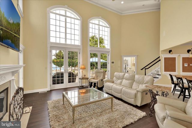1000 BLUESTONE DR, Lititz, PA 17543