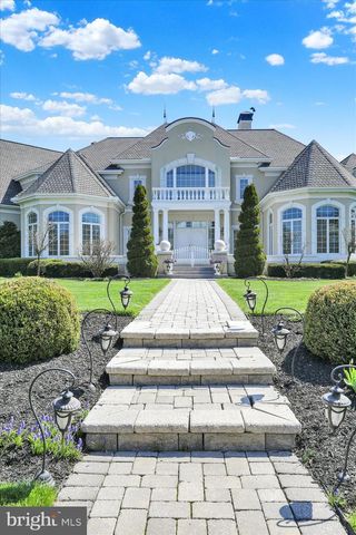 1000 BLUESTONE DR, Lititz, PA 17543