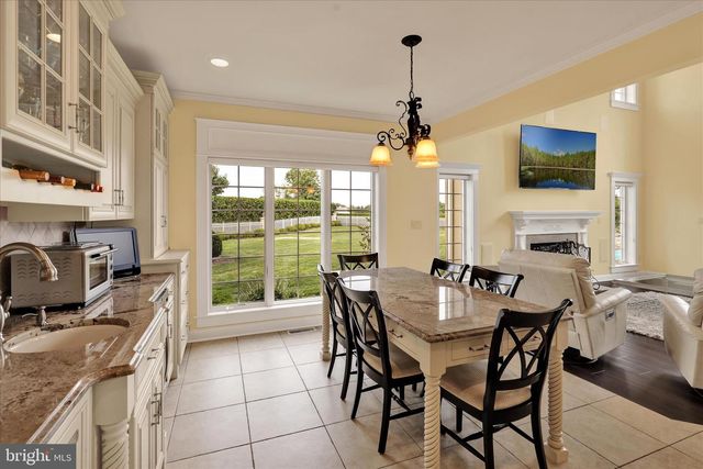 1000 BLUESTONE DR, Lititz, PA 17543