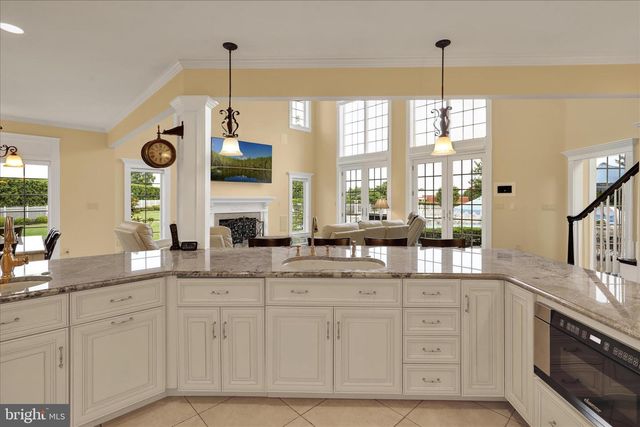 1000 BLUESTONE DR, Lititz, PA 17543