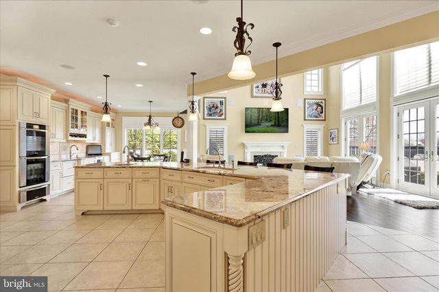 1000 BLUESTONE DR, Lititz, PA 17543