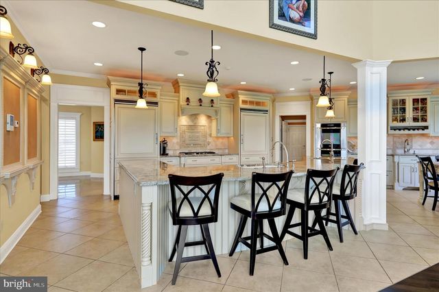 1000 BLUESTONE DR, Lititz, PA 17543