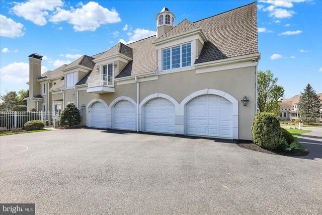 1000 BLUESTONE DR, Lititz, PA 17543