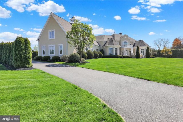 1000 BLUESTONE DR, Lititz, PA 17543