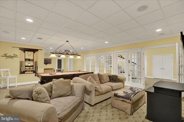 1000 BLUESTONE DR, Lititz, PA 17543