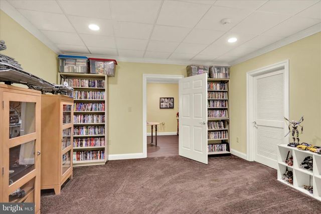 1000 BLUESTONE DR, Lititz, PA 17543