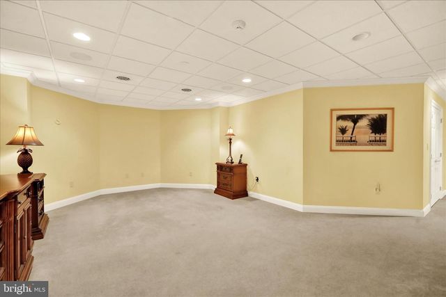 1000 BLUESTONE DR, Lititz, PA 17543