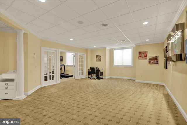 1000 BLUESTONE DR, Lititz, PA 17543