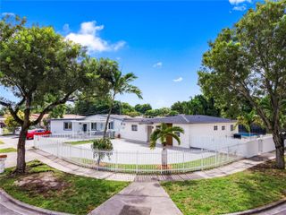 200 E 60th St, Hialeah, FL 33013