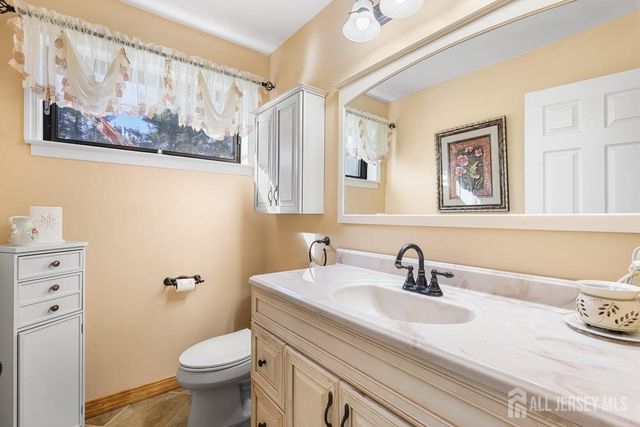 194 Starlight Court, Old Bridge, NJ 08857