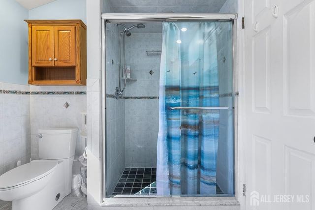 194 Starlight Court, Old Bridge, NJ 08857