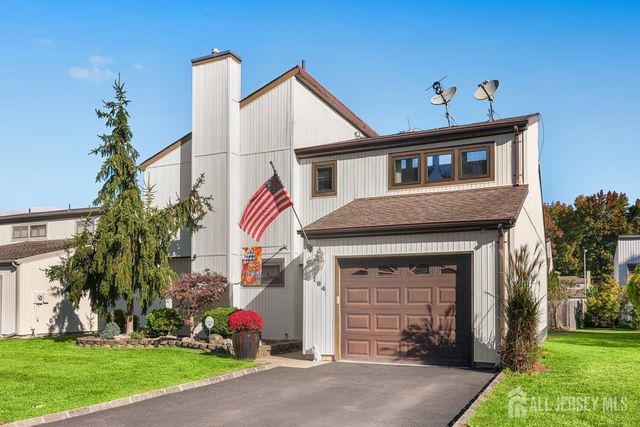 194 Starlight Court, Old Bridge, NJ 08857