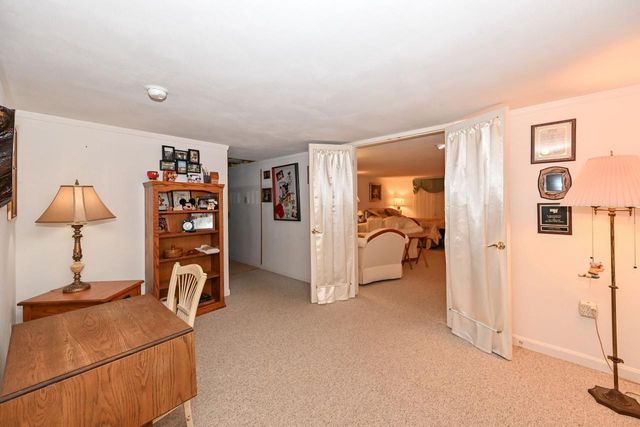 7213 W Mequon Square DRIVE, Mequon, WI 53092