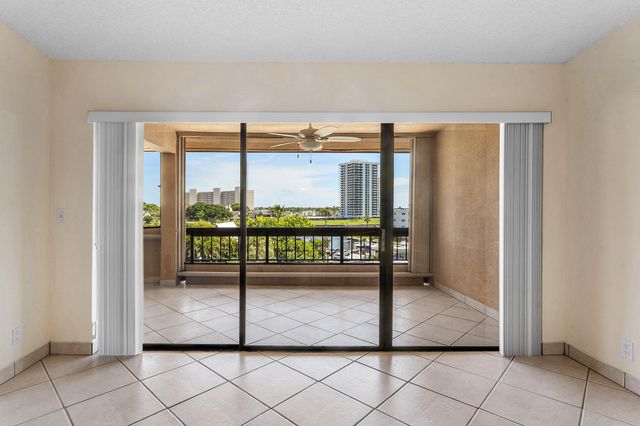 1030 Us Highway 1 413, North Palm Beach, FL 33408