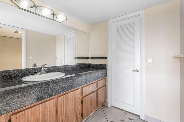 1030 Us Highway 1 413, North Palm Beach, FL 33408