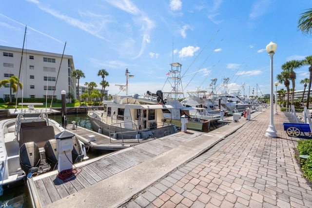 1030 Us Highway 1 413, North Palm Beach, FL 33408
