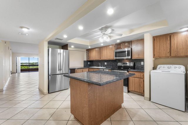 1030 Us Highway 1 413, North Palm Beach, FL 33408